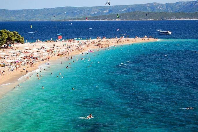 zlatni-rat-beach-beaches-on-the-island-of-bra